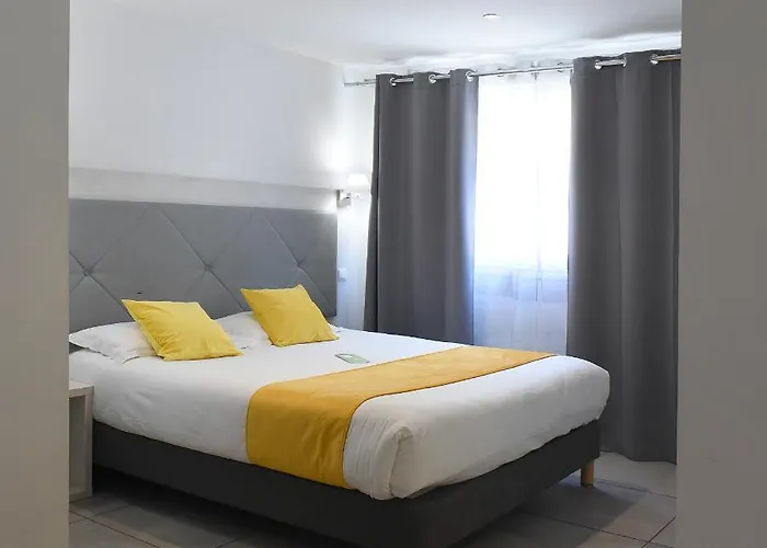 オテル ア マドネッタ ボニファシオ