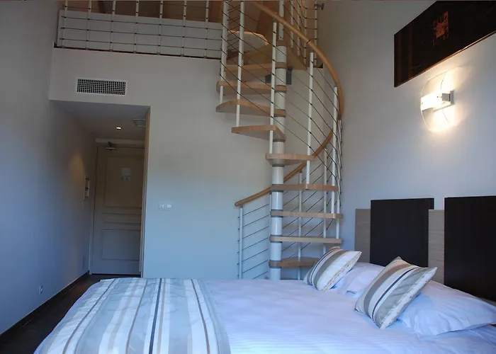 オテル ア マドネッタ ボニファシオ